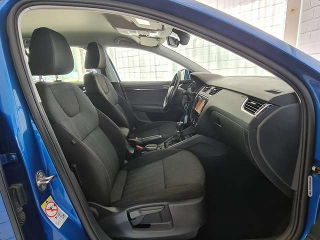 Skoda Octavia Style, LED, Navi, SmartLink, NBL, Kurvenlicht, AHK