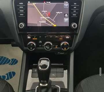 Skoda Octavia Style, LED, Navi, SmartLink, NBL, Kurvenlicht, AHK