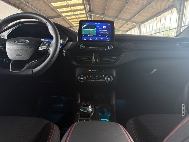 Ford Kuga 2.5l Plug-In Hybrid ST-Line +M&S+PDC+SZH+NAVI+KEYFREE+