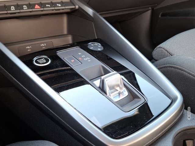 Audi A3 Sportback 35 TFSI S line S-TRONIC / AHK / MATRIX /