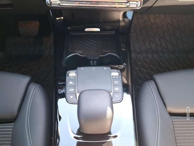 Mercedes-Benz A 250 Progressive AUTOMATIK / PANORAMA / E-SITZE / NAVI
