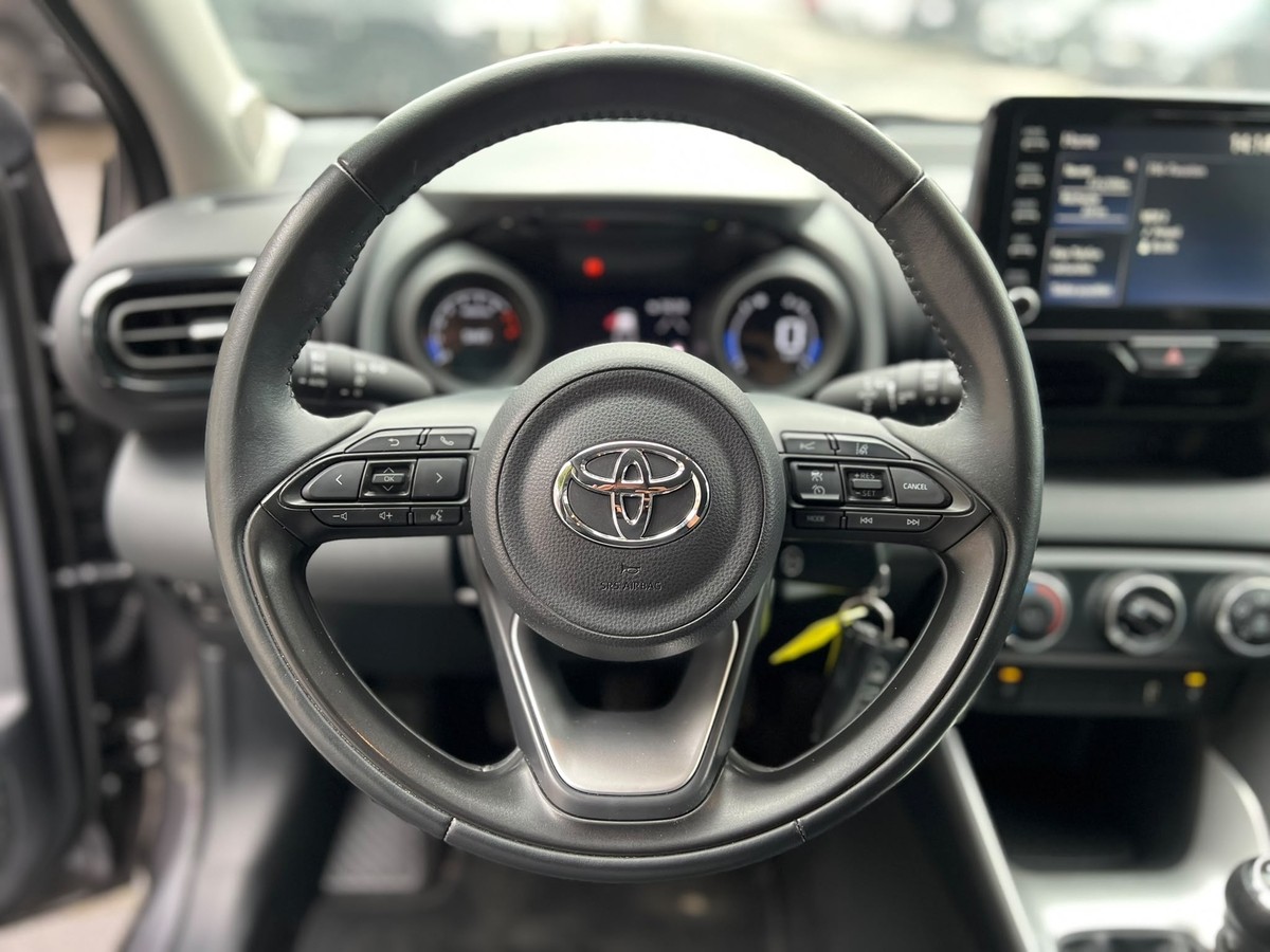 Toyota Yaris 1.5 VVT-i Comfort - R.Kamera - PDC - Alu - T.omat