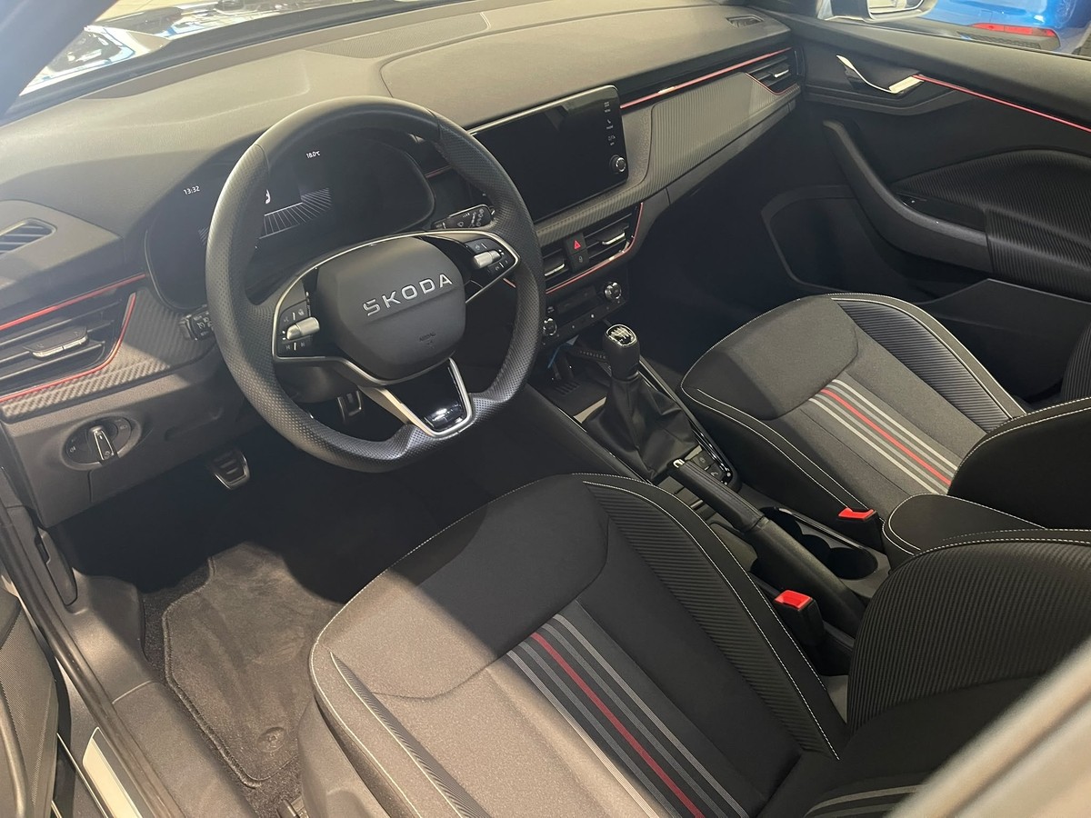 Skoda Kamiq Monte Carlo 1.5 TSI Pano AHK Matrix 5J 