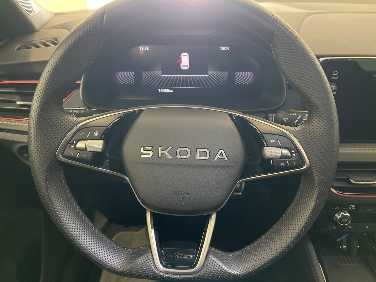 Skoda Kamiq Monte Carlo 1.5 TSI Pano AHK Matrix 5J 