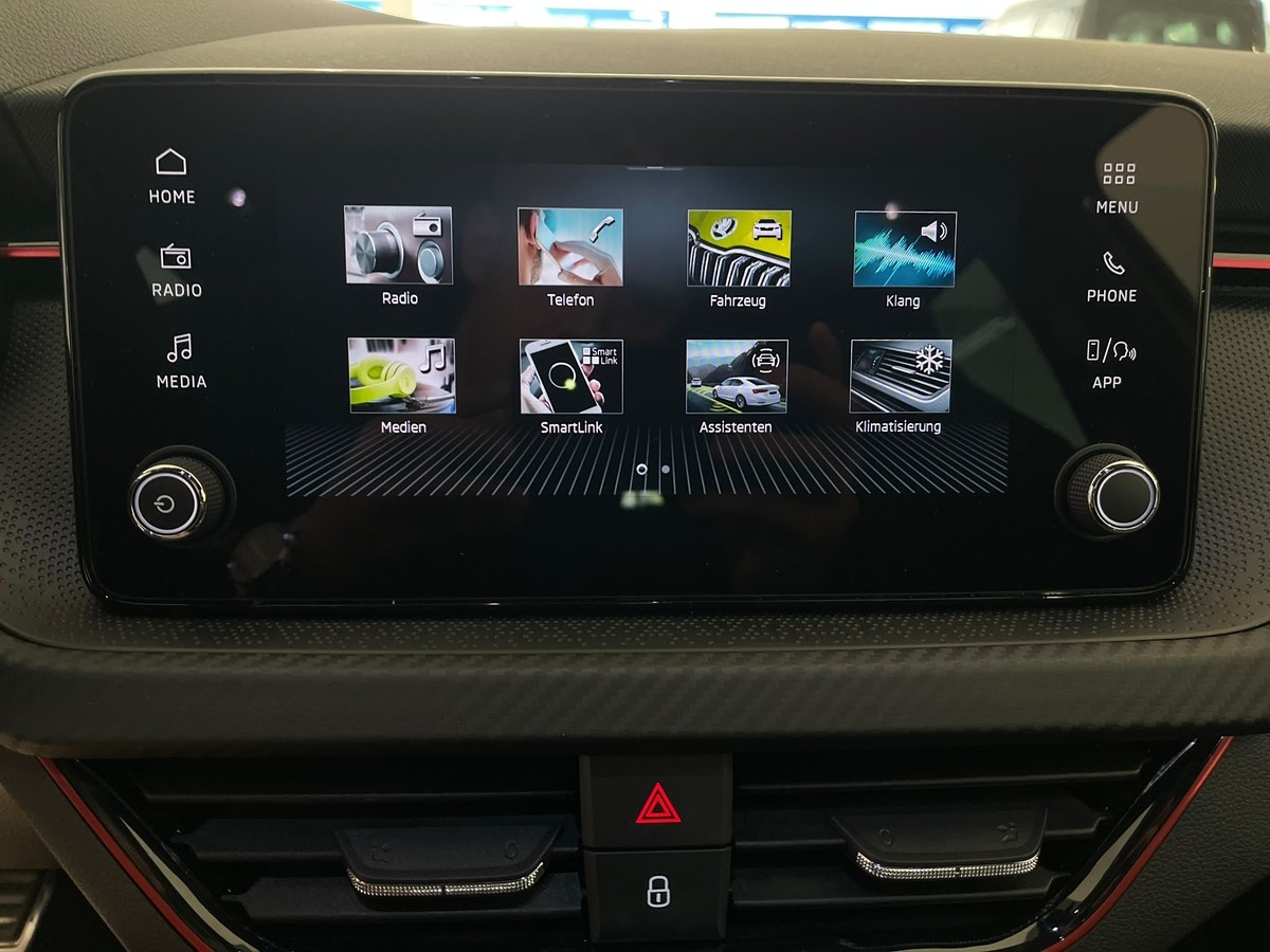 Skoda Kamiq Monte Carlo 1.5 TSI Pano AHK Matrix 5J 