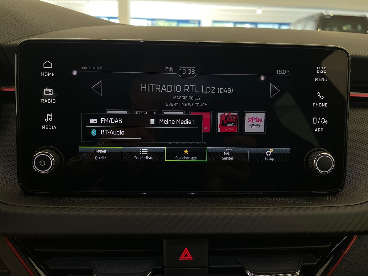 Skoda Kamiq Monte Carlo 1.5 TSI Pano AHK Matrix 5J 