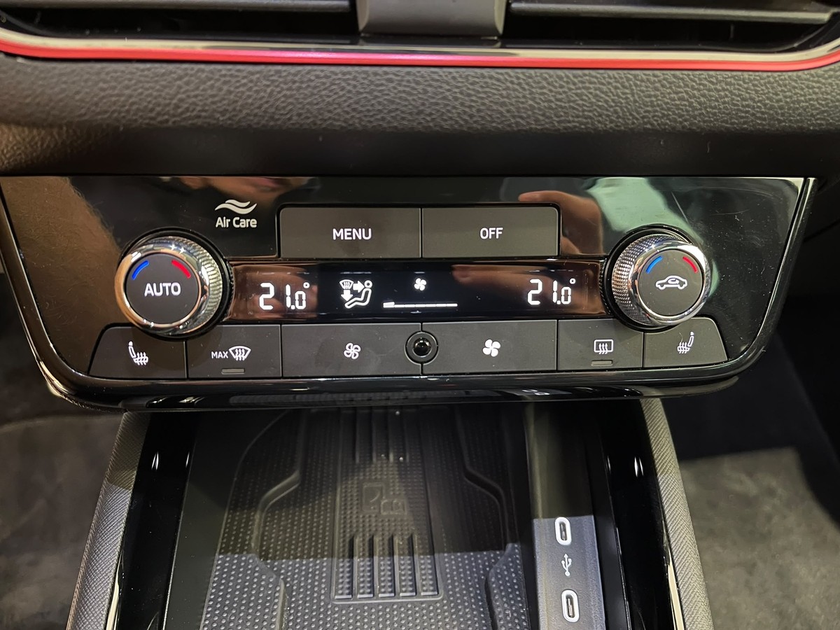 Skoda Kamiq Monte Carlo 1.5 TSI Pano AHK Matrix 5J 