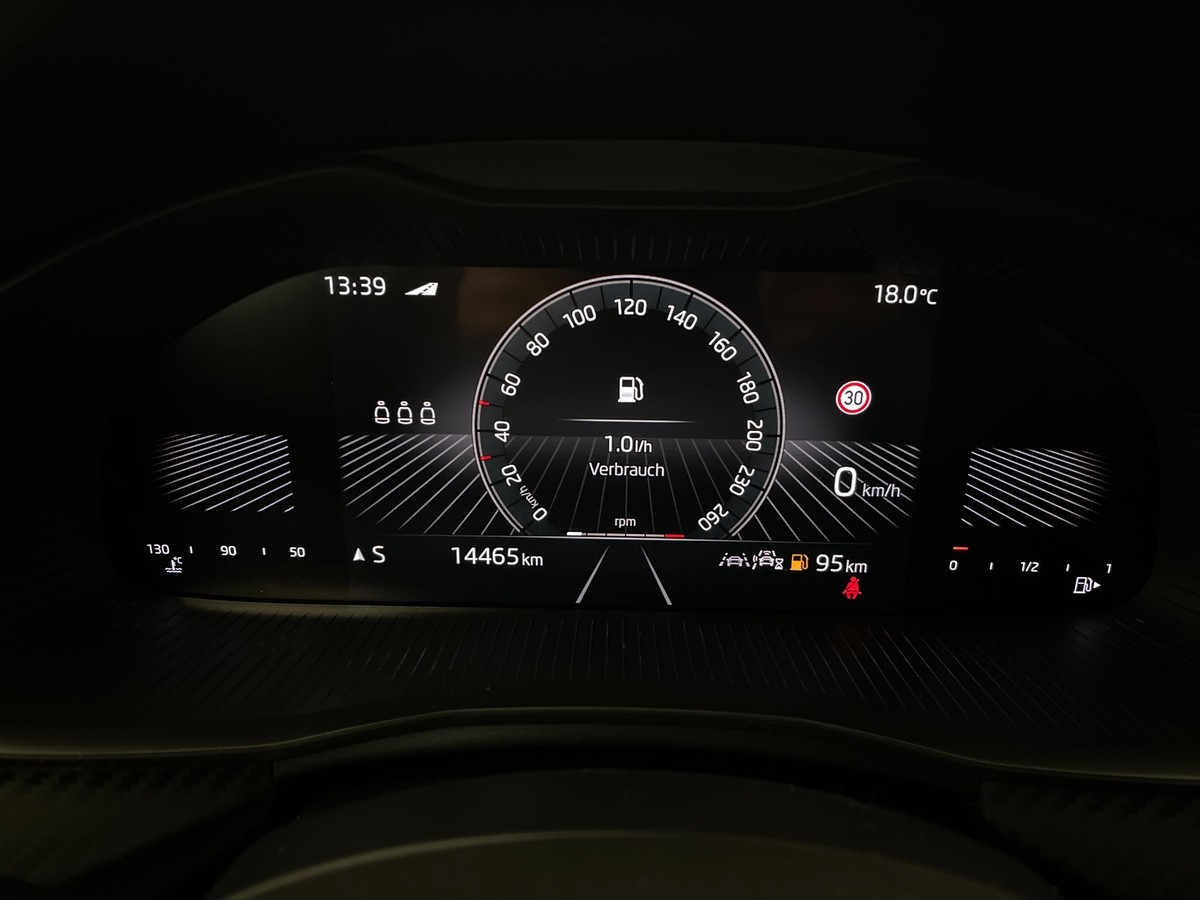 Skoda Kamiq Monte Carlo 1.5 TSI Pano AHK Matrix 5J 