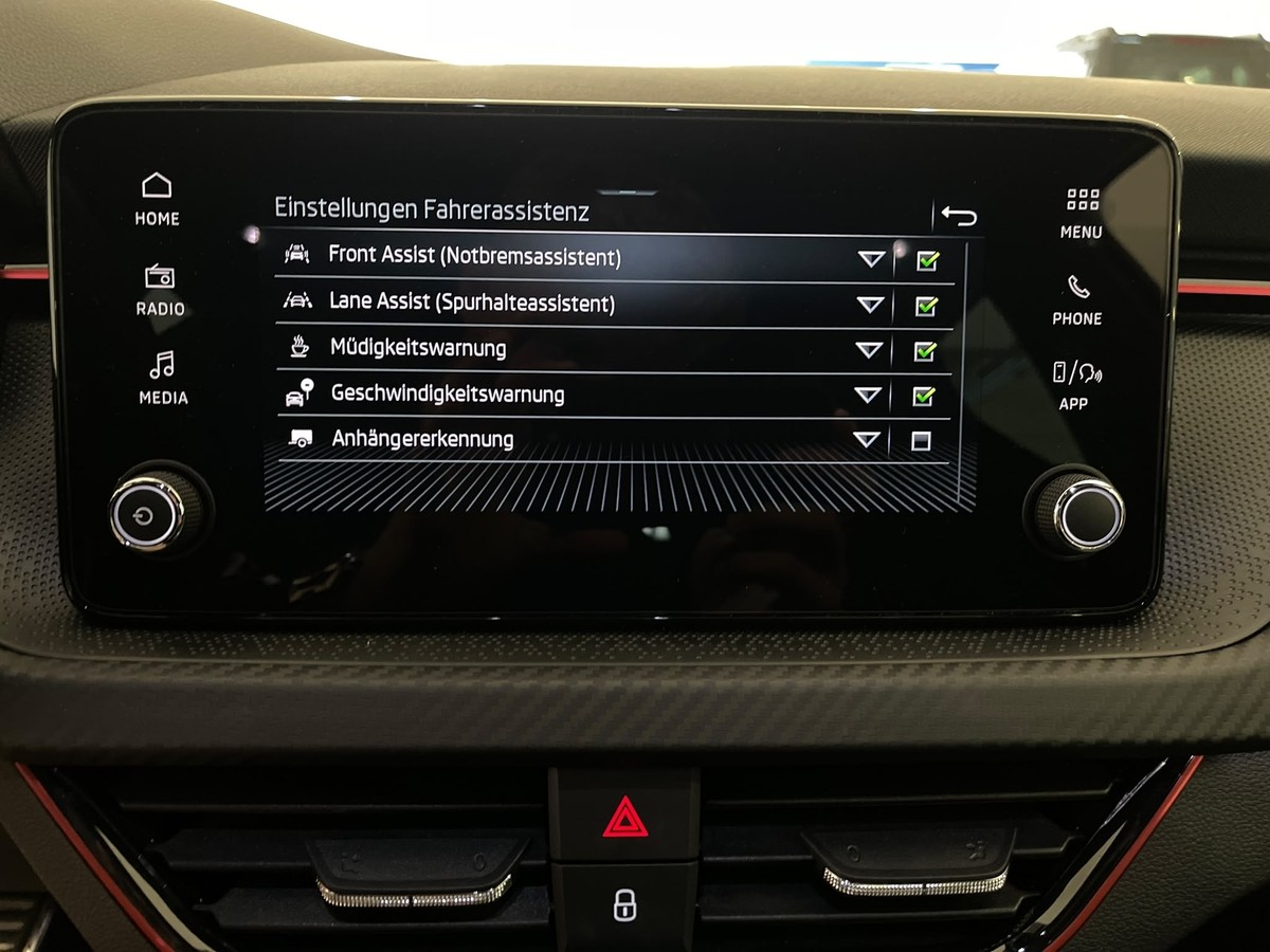 Skoda Kamiq Monte Carlo 1.5 TSI Pano AHK Matrix 5J 
