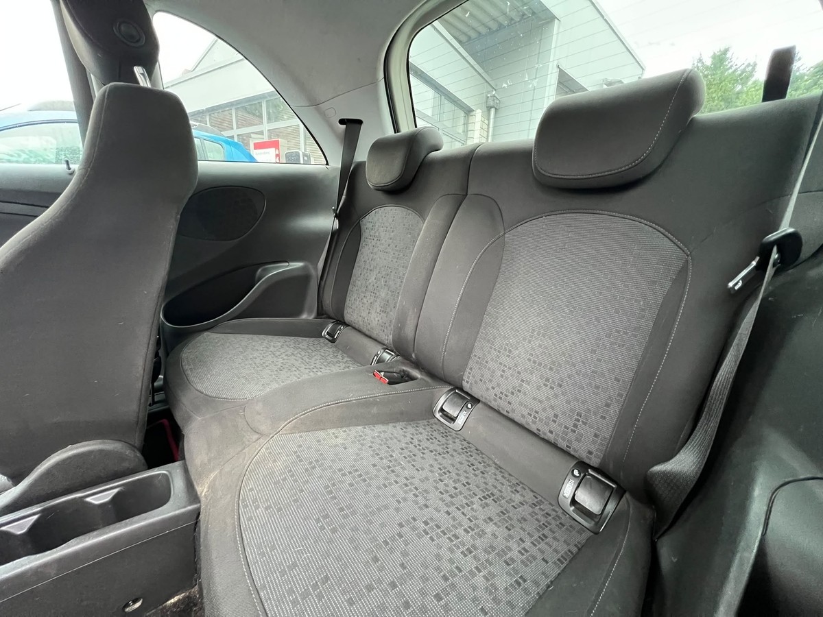 Opel Adam 1.4 Black Jack - Sitzhzg - PDC - Alu - Garantie