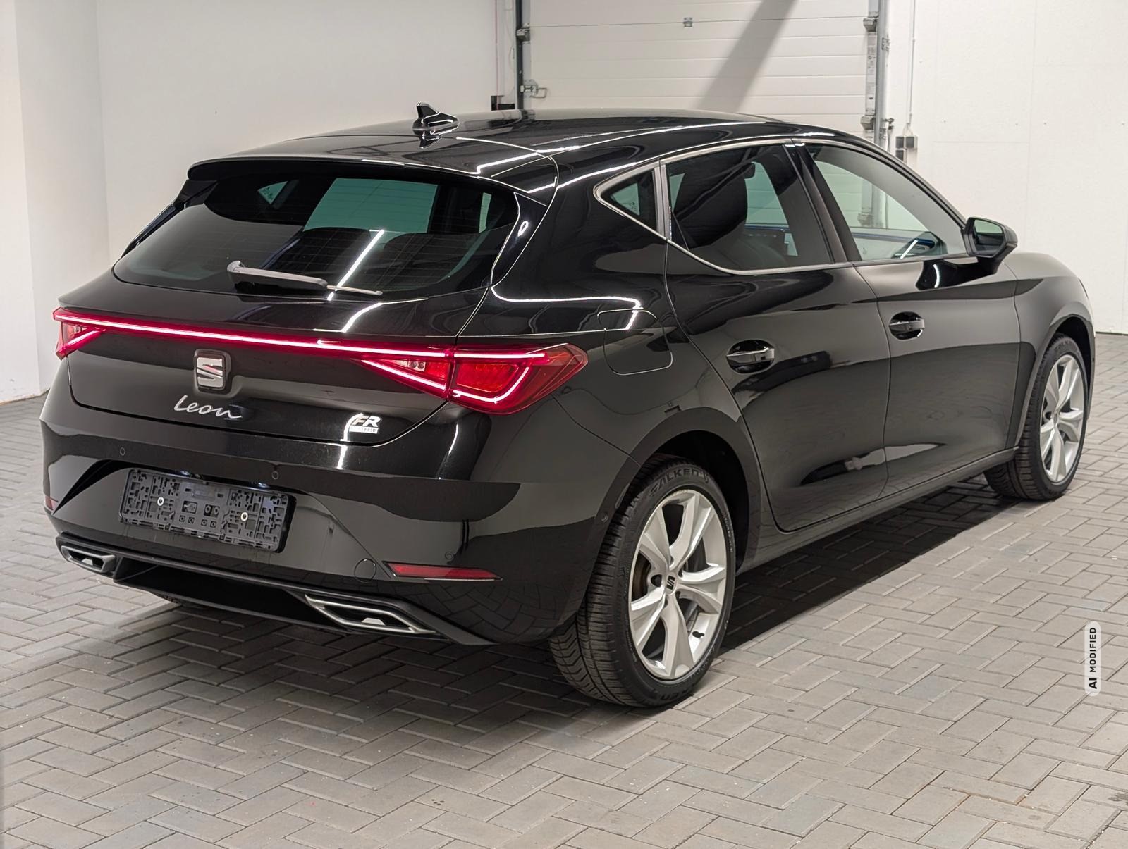 Seat Leon FR eHybrid LED/Navi/SHZ/LHZ/Kam/Keyl./17-LM