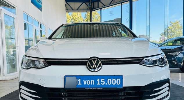 Volkswagen Golf 1.5 TSI United LED NAV PDC v+h Kam ACC Totw