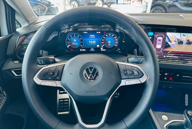 Volkswagen Golf 1.5 TSI United LED NAV PDC v+h Kam ACC Totw
