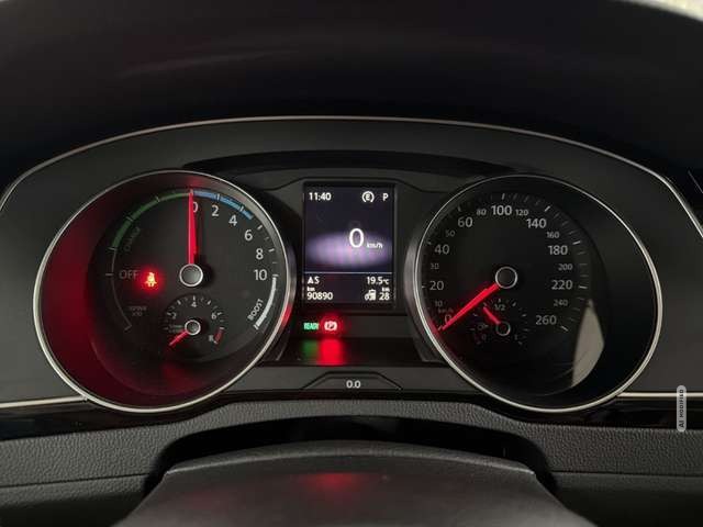 Volkswagen Passat 1.4 TSI GTE LEDER NAVI LED ACC STANDHEIZU