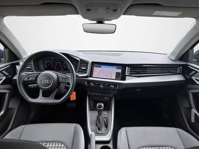 Audi A1 Sportback 30 TFSi AUTOMATIK / NAVI / ACC / SITZHEI