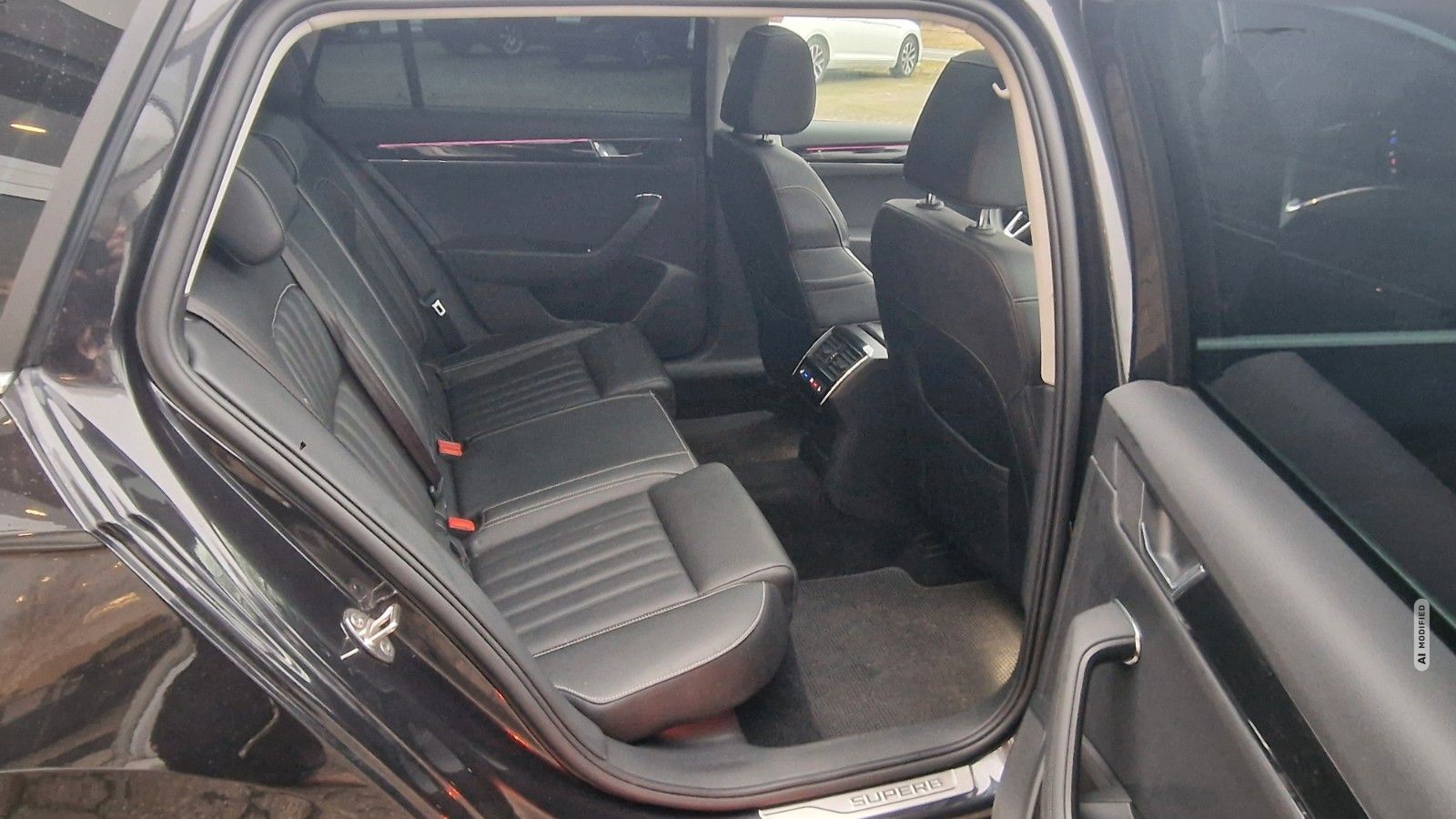 Skoda Superb Combi L&K AHK PANORAMA