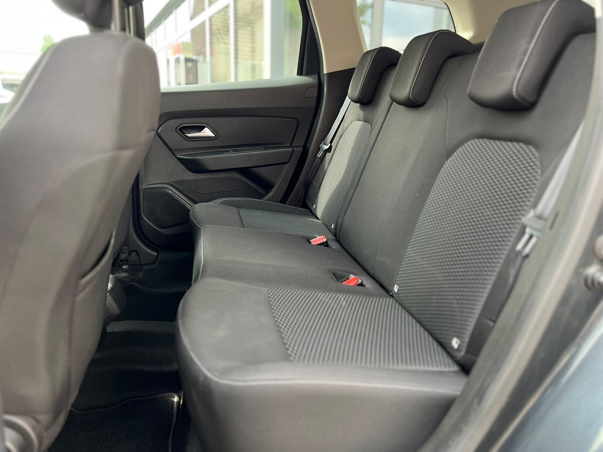 Dacia Duster II 1.6 SCe 115 2WD - Navi - R.Kam + PDC - Garantie 