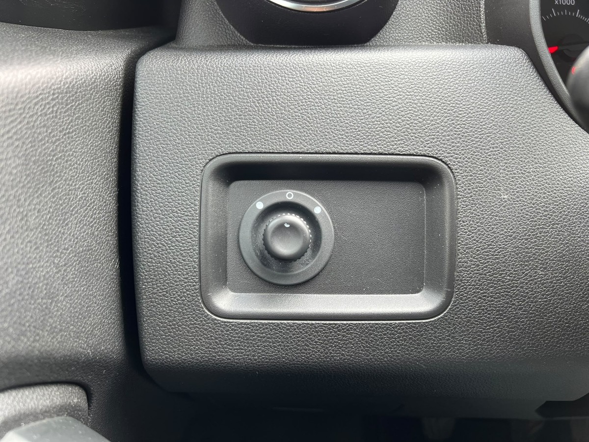 Dacia Duster II 1.6 SCe 115 2WD - Navi - R.Kam + PDC - Garantie 