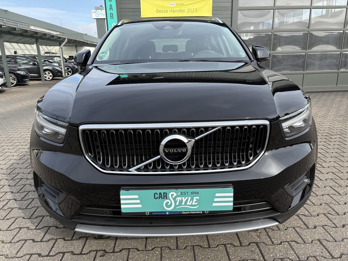 Volvo XC40 2WD Momentum Pro Navi R.Cam SHZ LED AHK