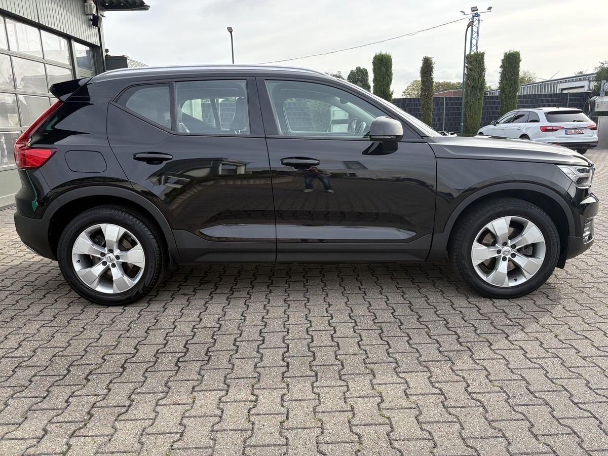 Volvo XC40 2WD Momentum Pro Navi R.Cam SHZ LED AHK