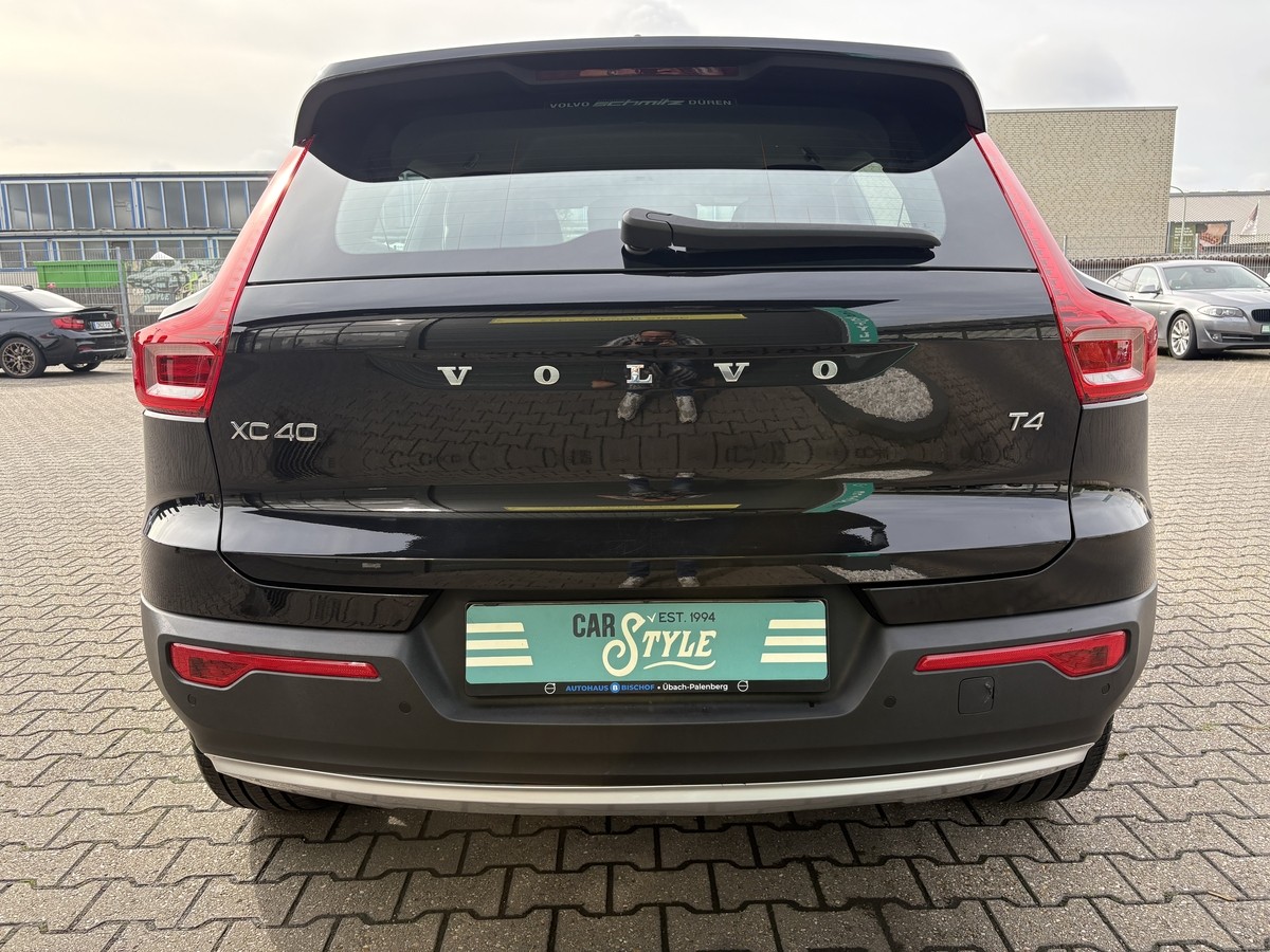 Volvo XC40 2WD Momentum Pro Navi R.Cam SHZ LED AHK