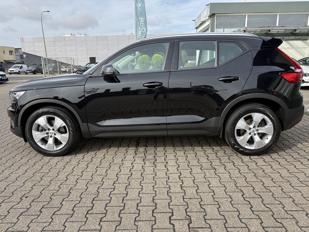 Volvo XC40 2WD Momentum Pro Navi R.Cam SHZ LED AHK