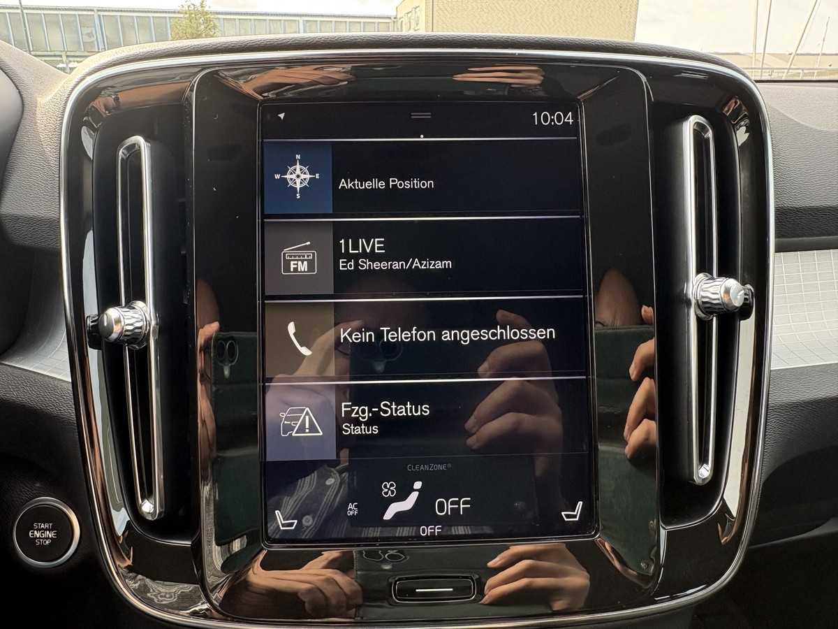 Volvo XC40 2WD Momentum Pro Navi R.Cam SHZ LED AHK
