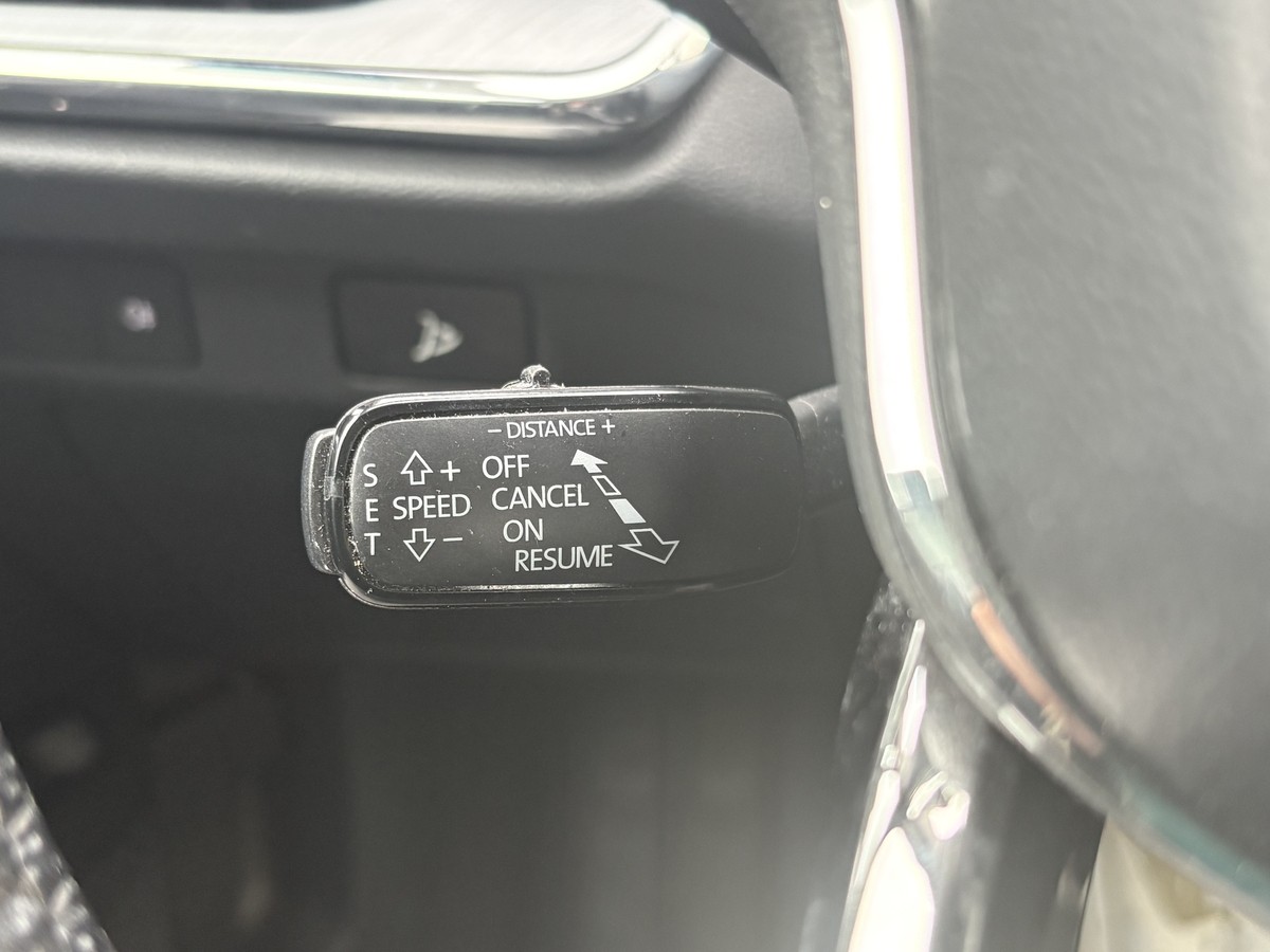 Skoda Enyaq iV 80x Loft 77Kw Wämepumpe SHZ NAVI ACC 