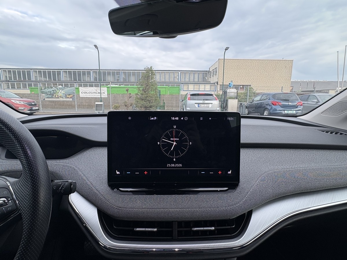 Skoda Enyaq iV 80x Loft 77Kw Wämepumpe SHZ NAVI ACC 