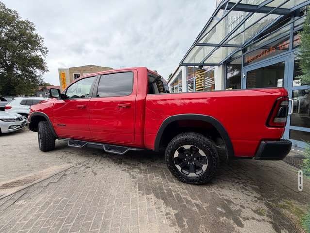 Dodge RAM 1500 5,7 HEMI REBEL 4x4