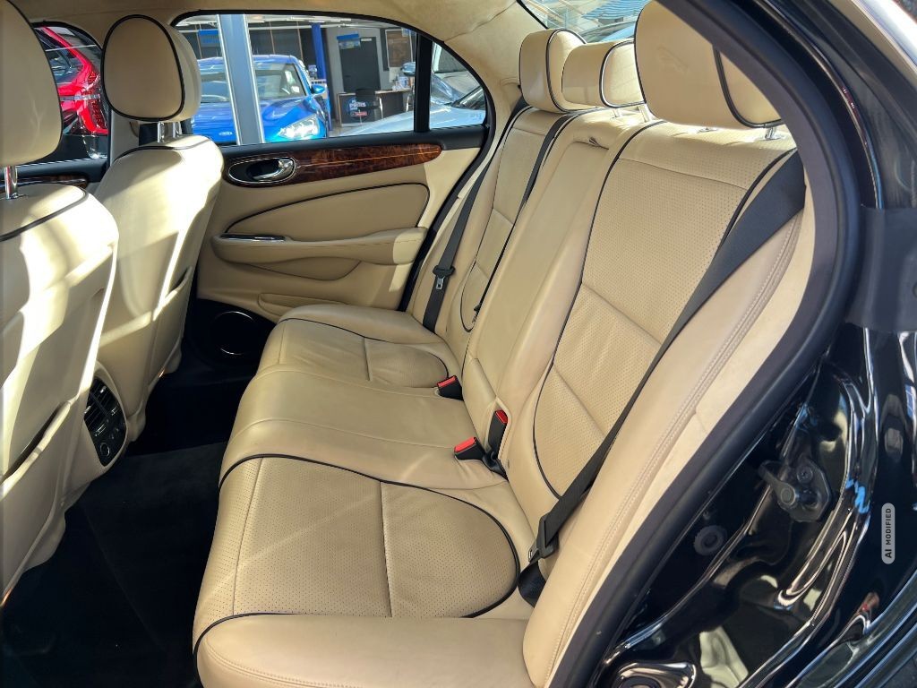 Jaguar XJ 2.7 Twin Turbo Diesel  (LWB) Sovereign Last Edition