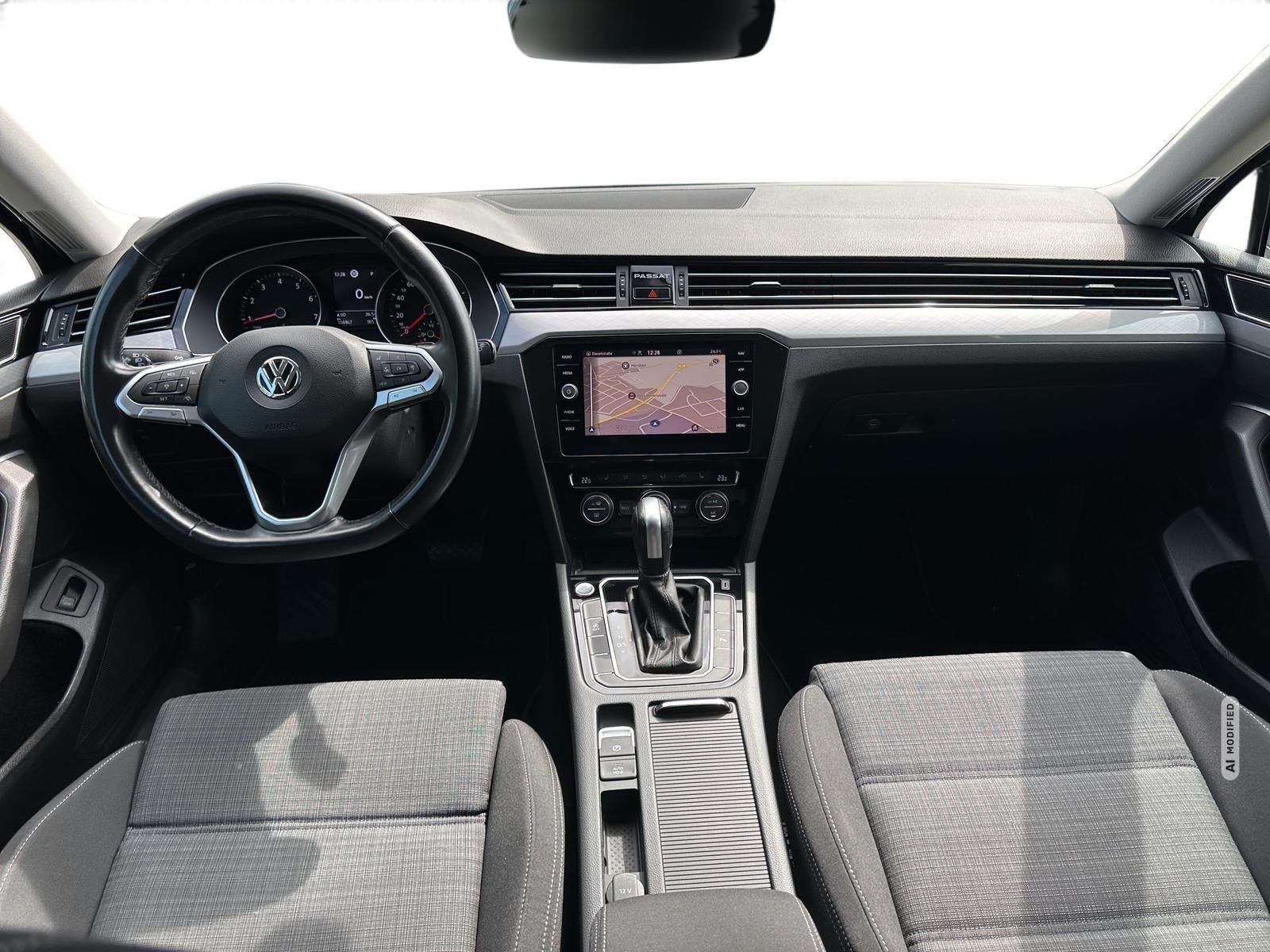 Volkswagen Passat Variant LED/Navi/PDC/ACC/SHZ/17-LM