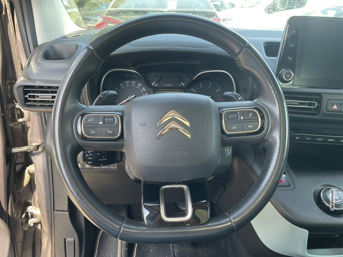 Citroën Berlingo 1.5 BlueHDi 130 FAP Shine M AHK Nav
