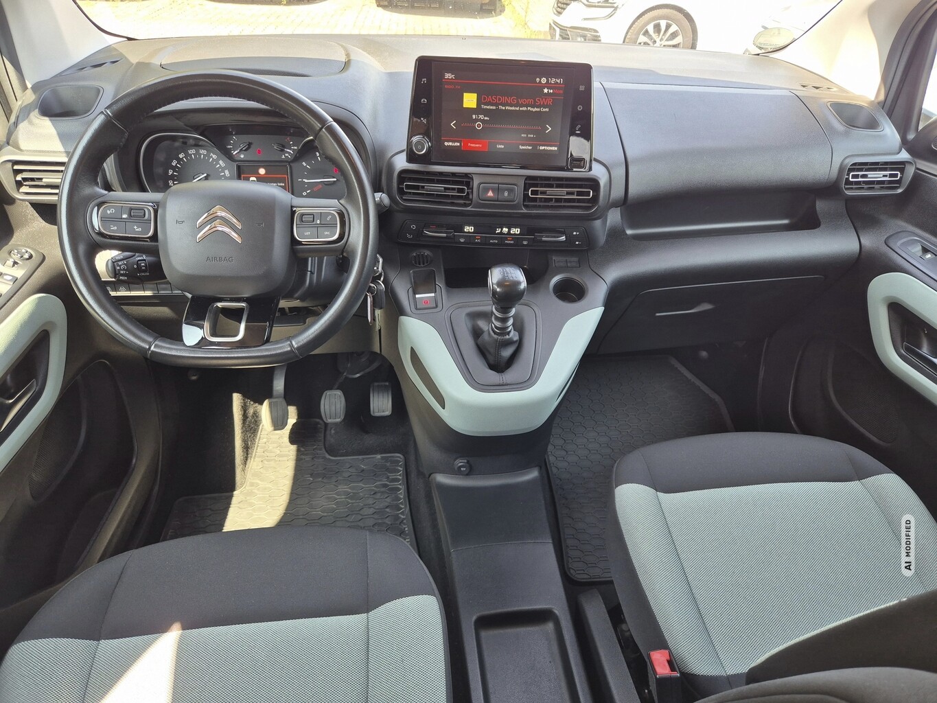 Citroën Berlingo 1.2 PureTech 110 Feel XL PDC LM17Z