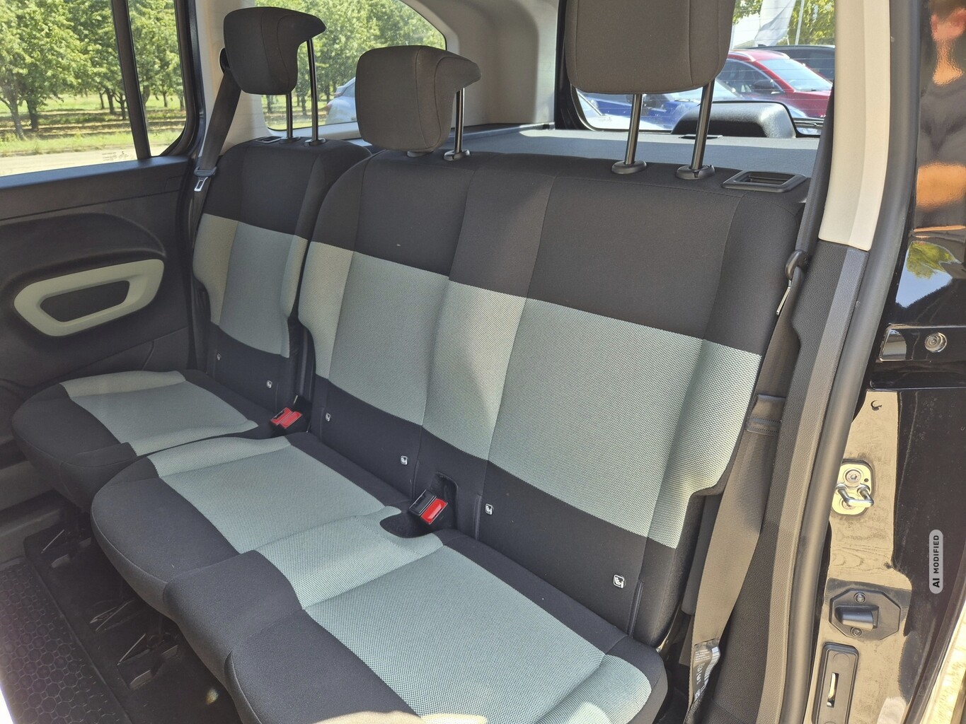 Citroën Berlingo 1.2 PureTech 110 Feel XL PDC LM17Z