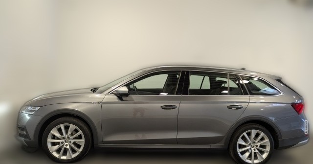 Skoda Octavia Combi Scout 2.0 TDI 4x4 MTRX HUD AHK ACC