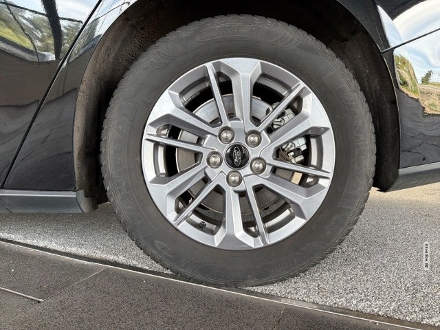 Ford Focus Turnier Titanium Design 1.0 EB +M&S+PDC+AHK+SZH+NAVI+