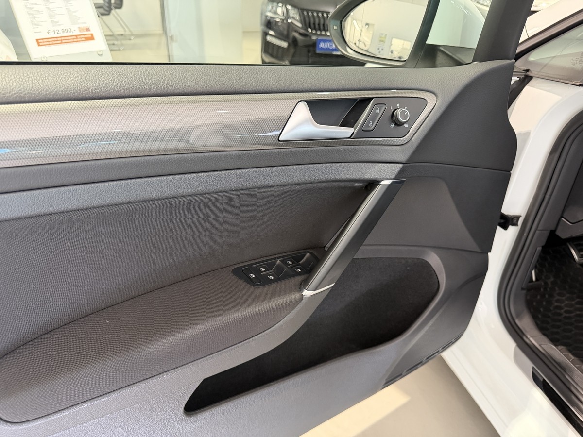 Volkswagen Golf VII 2.0 TDI Join AHK Schwenkb. Sehr gepflegt
