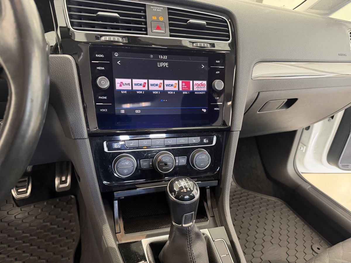 Volkswagen Golf VII 2.0 TDI Join AHK Schwenkb. Sehr gepflegt