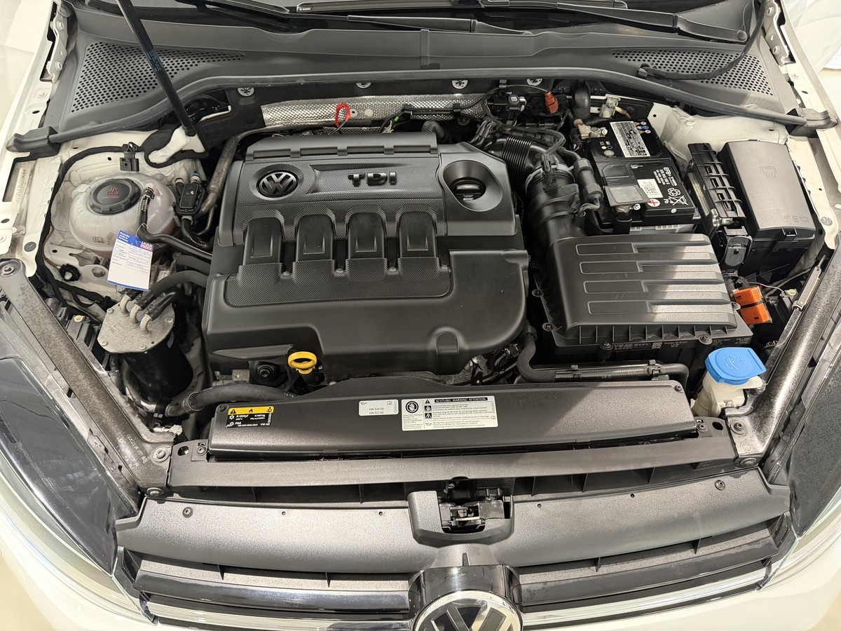 Volkswagen Golf VII 2.0 TDI Join AHK Schwenkb. Sehr gepflegt