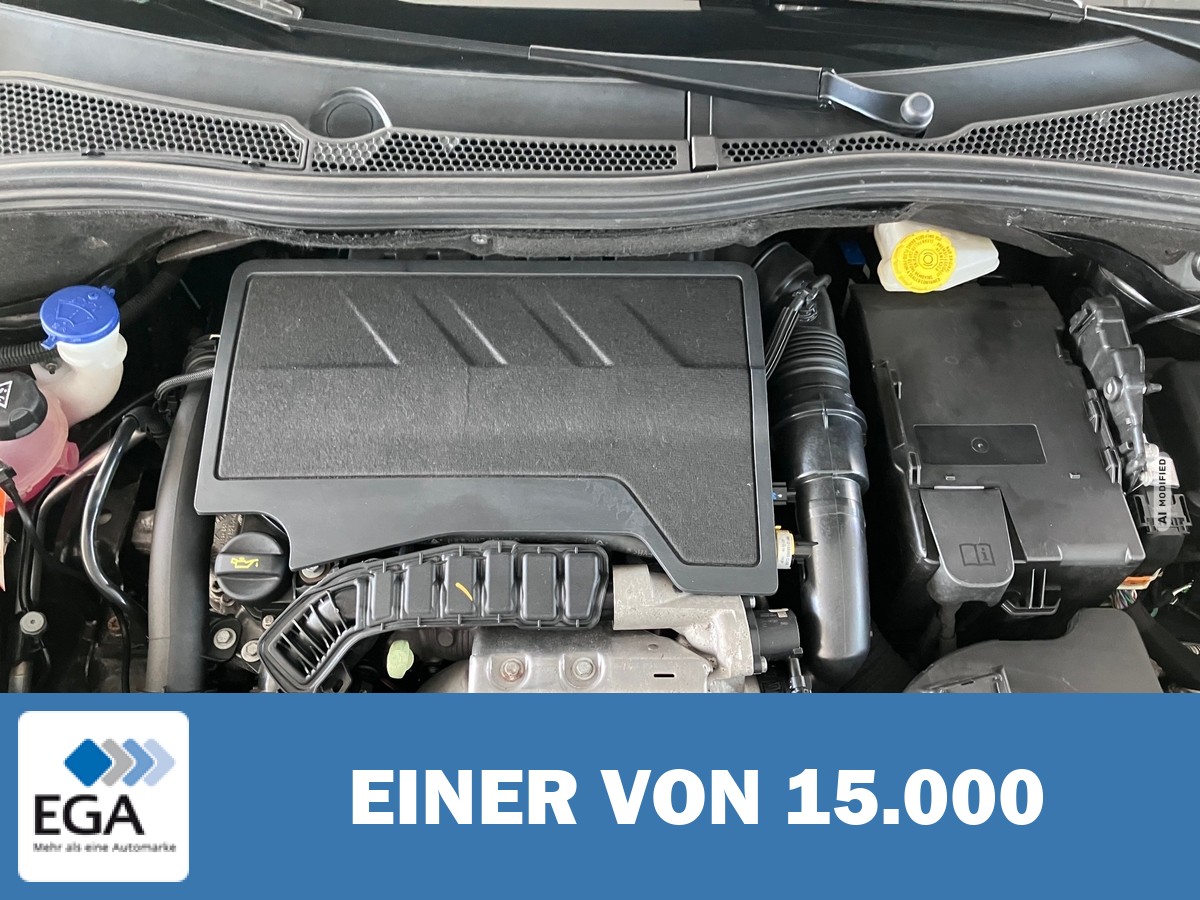 Peugeot 2008 PureTech 130 Allure Automatik - Navi/ Panoramad./ Sitzh