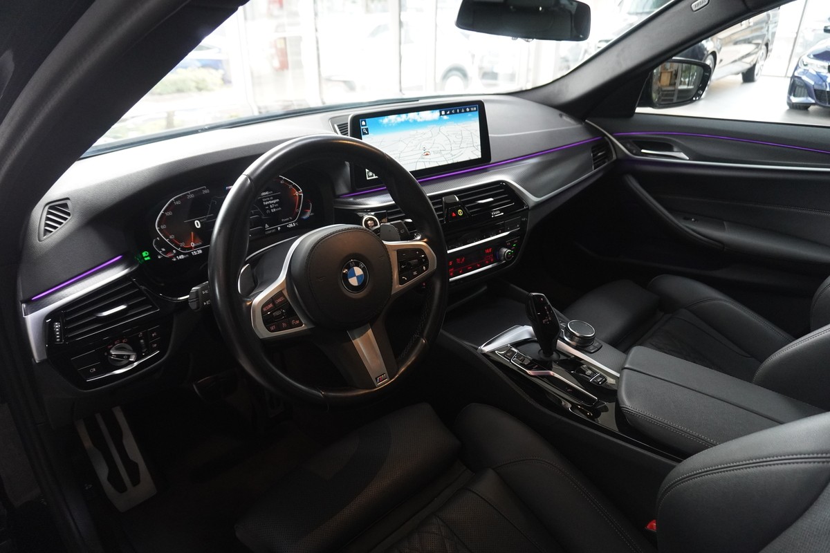 BMW 520 i Touring M Sport LED Live-Cockpit-Prof. RCAM 