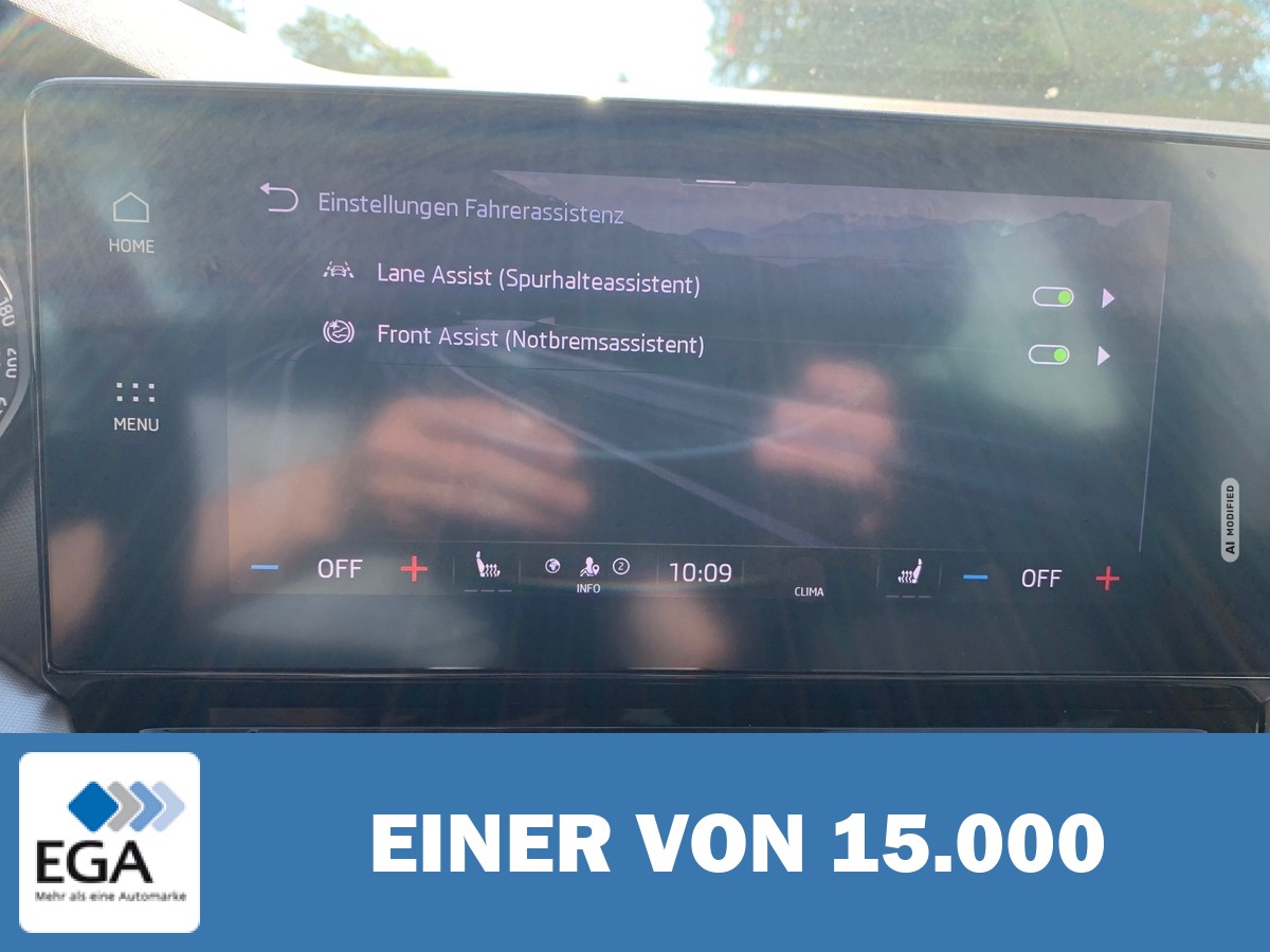 Skoda Octavia Combi 1.0 TSI Clever - AHK/ CarPlay/ Kamera