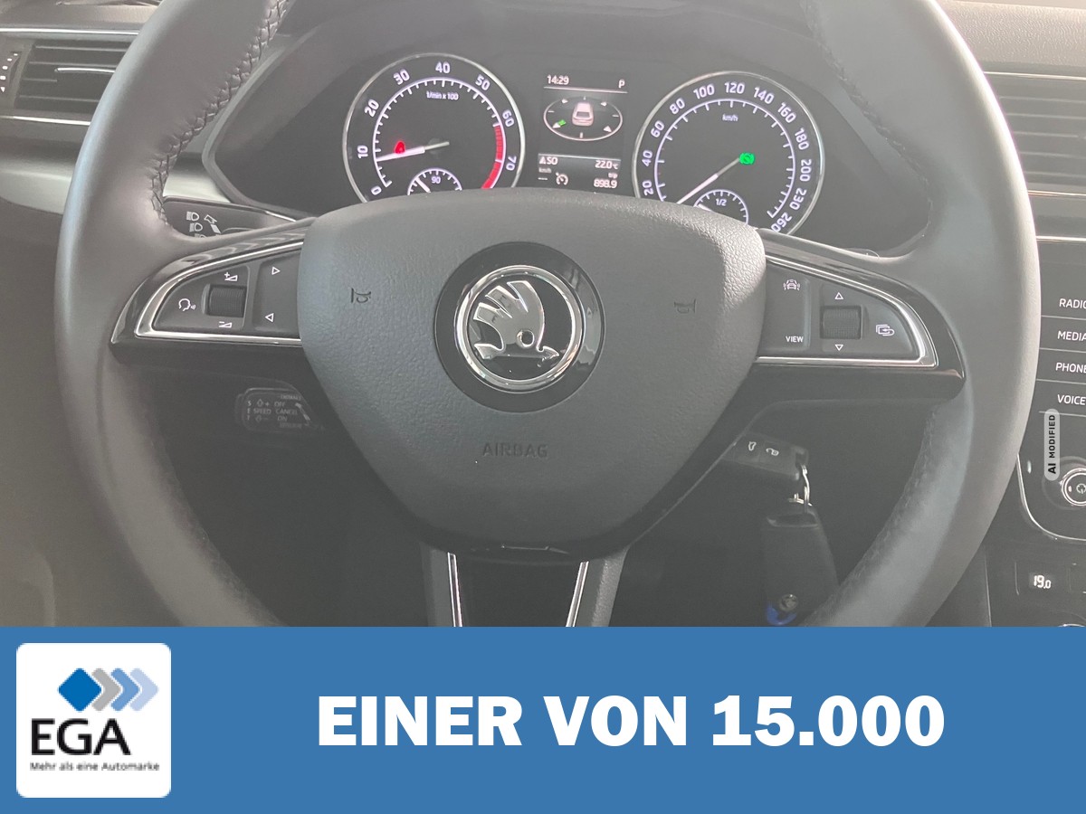 Skoda Superb Combi 1.5 TSI Ambition Automatik - Navi/ Xenon/ PDC
