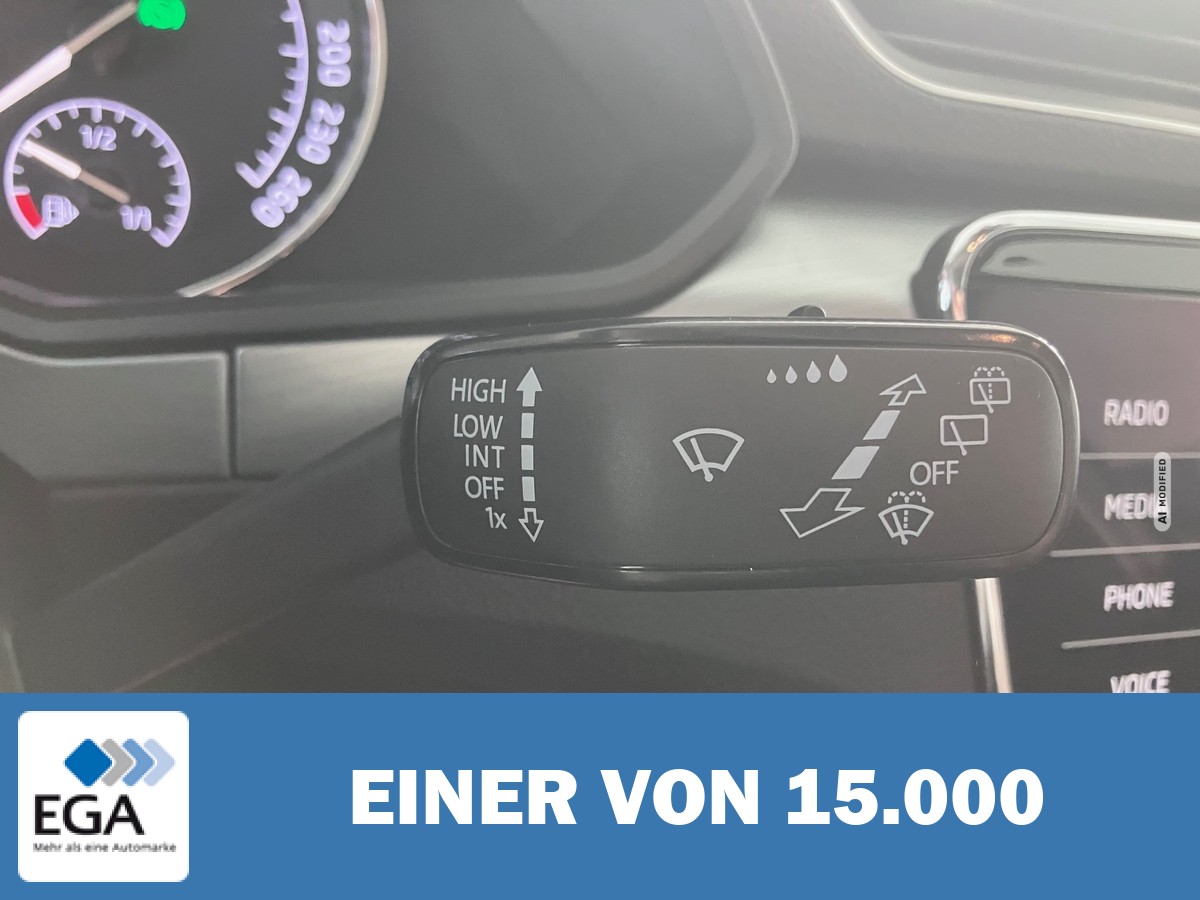 Skoda Superb Combi 1.5 TSI Ambition Automatik - Navi/ Xenon/ PDC