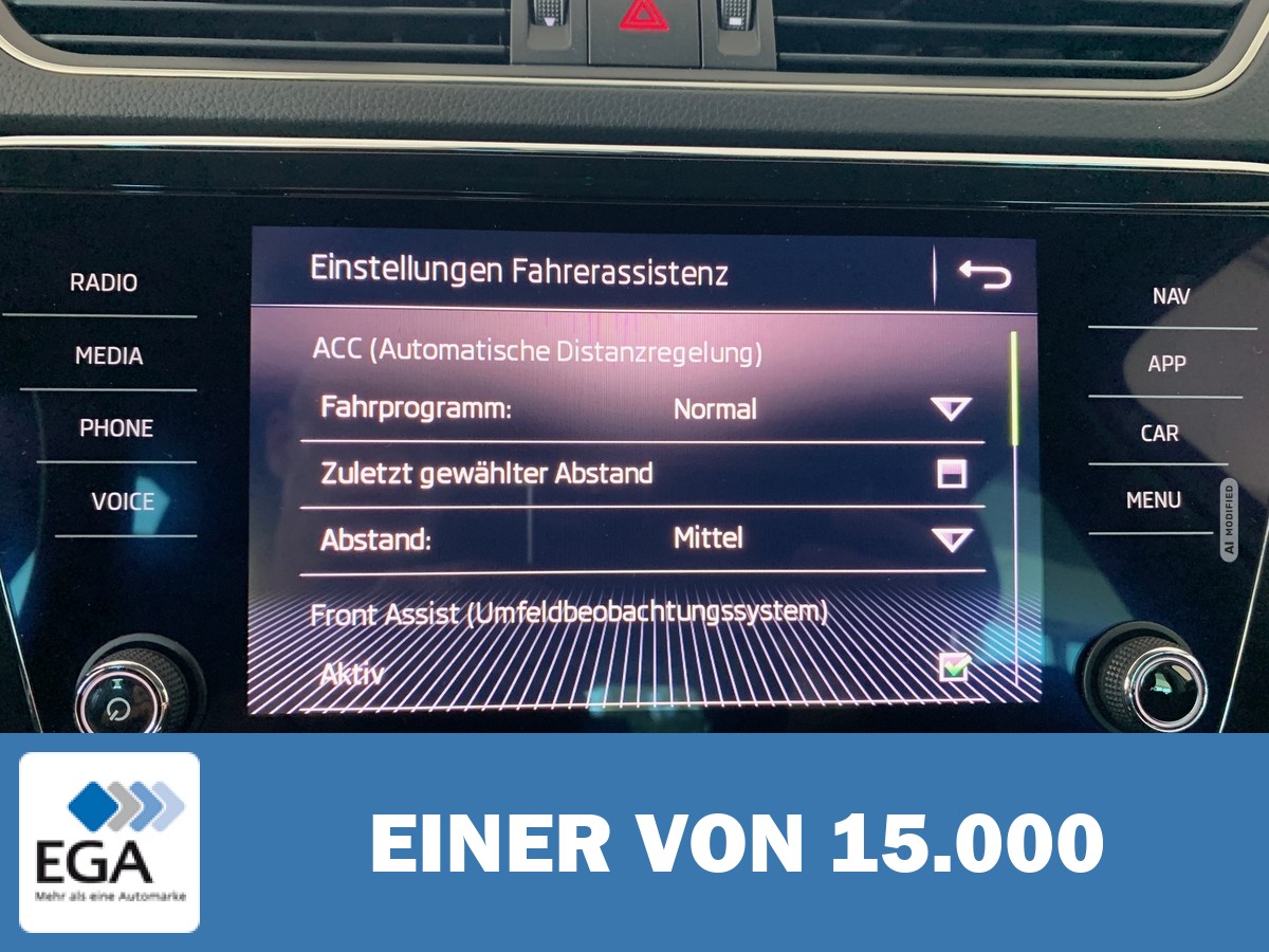Skoda Superb Combi 1.5 TSI Ambition Automatik - Navi/ Xenon/ PDC