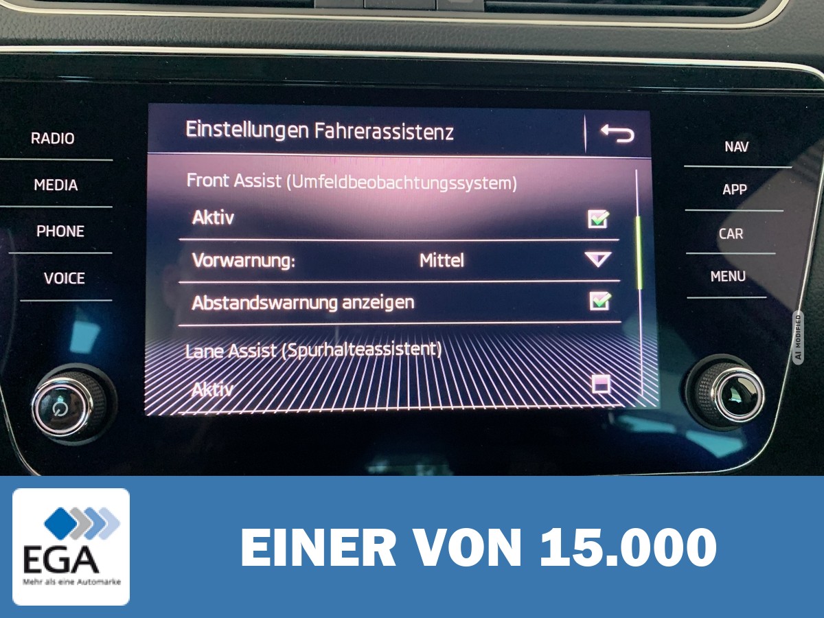 Skoda Superb Combi 1.5 TSI Ambition Automatik - Navi/ Xenon/ PDC