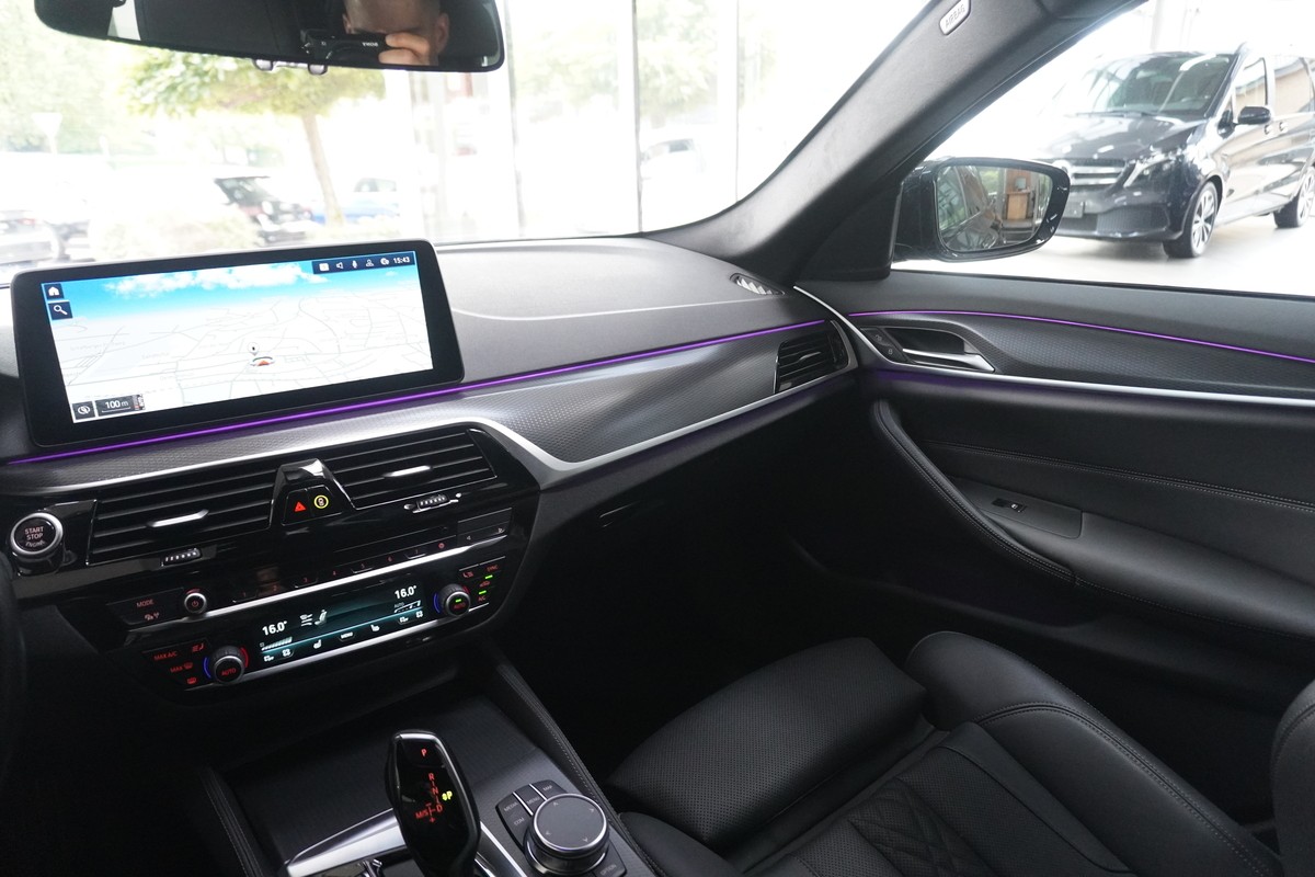 BMW 520 i Touring M Sport LED Live-Cockpit-Prof. RCAM 