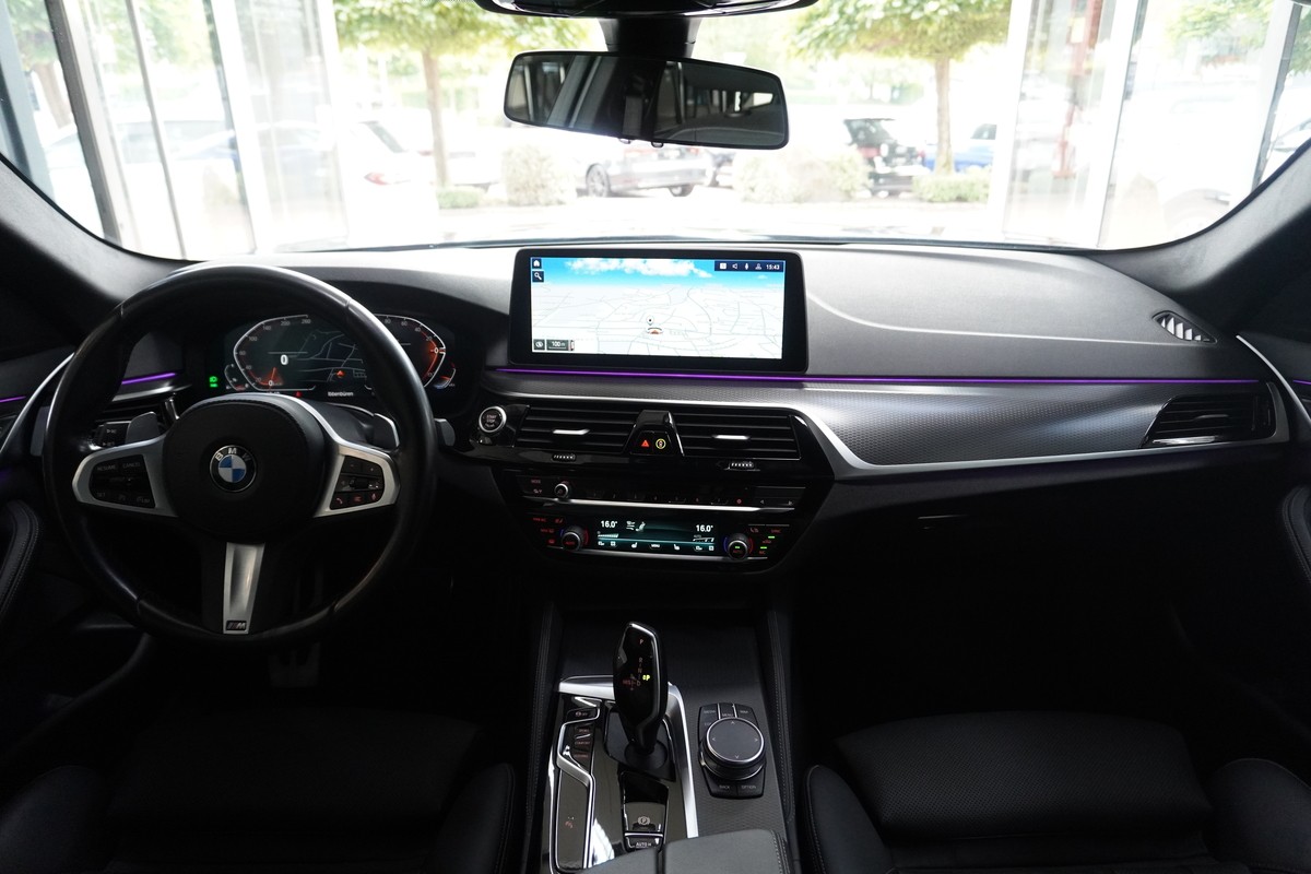 BMW 520 i Touring M Sport LED Live-Cockpit-Prof. RCAM 