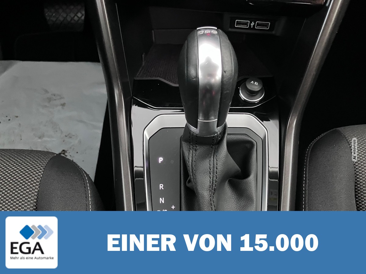 Volkswagen T-Roc 1.5 TSI Style Automatik - AHK/ Navi/ Sitzh.